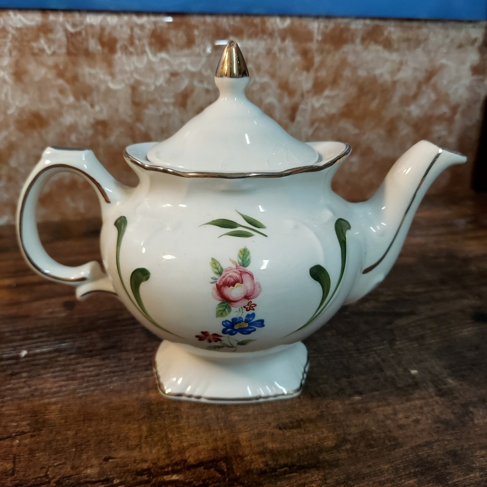 Price Kensington Teapot Floral Gold Trim Made in England 3813 White 5.5x7in